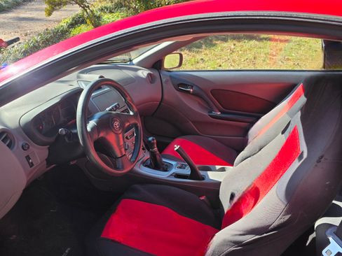 Used 2001 Toyota Celica GT image 8
