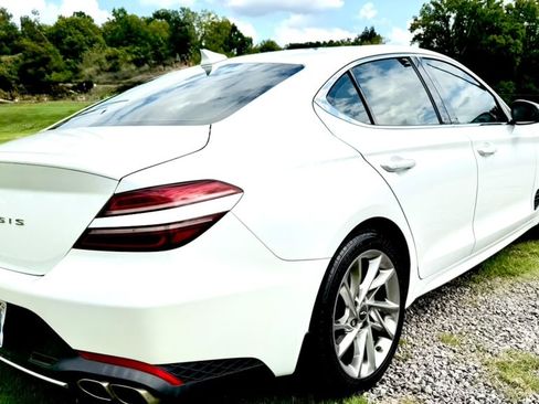 Used 2022 Genesis G70 2.0T RWD image 4