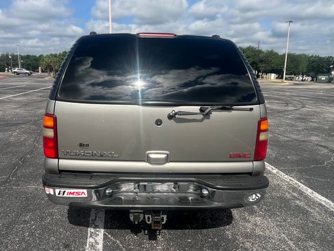Used 2001 GMC Yukon XL SLT AWD/4WD image 4