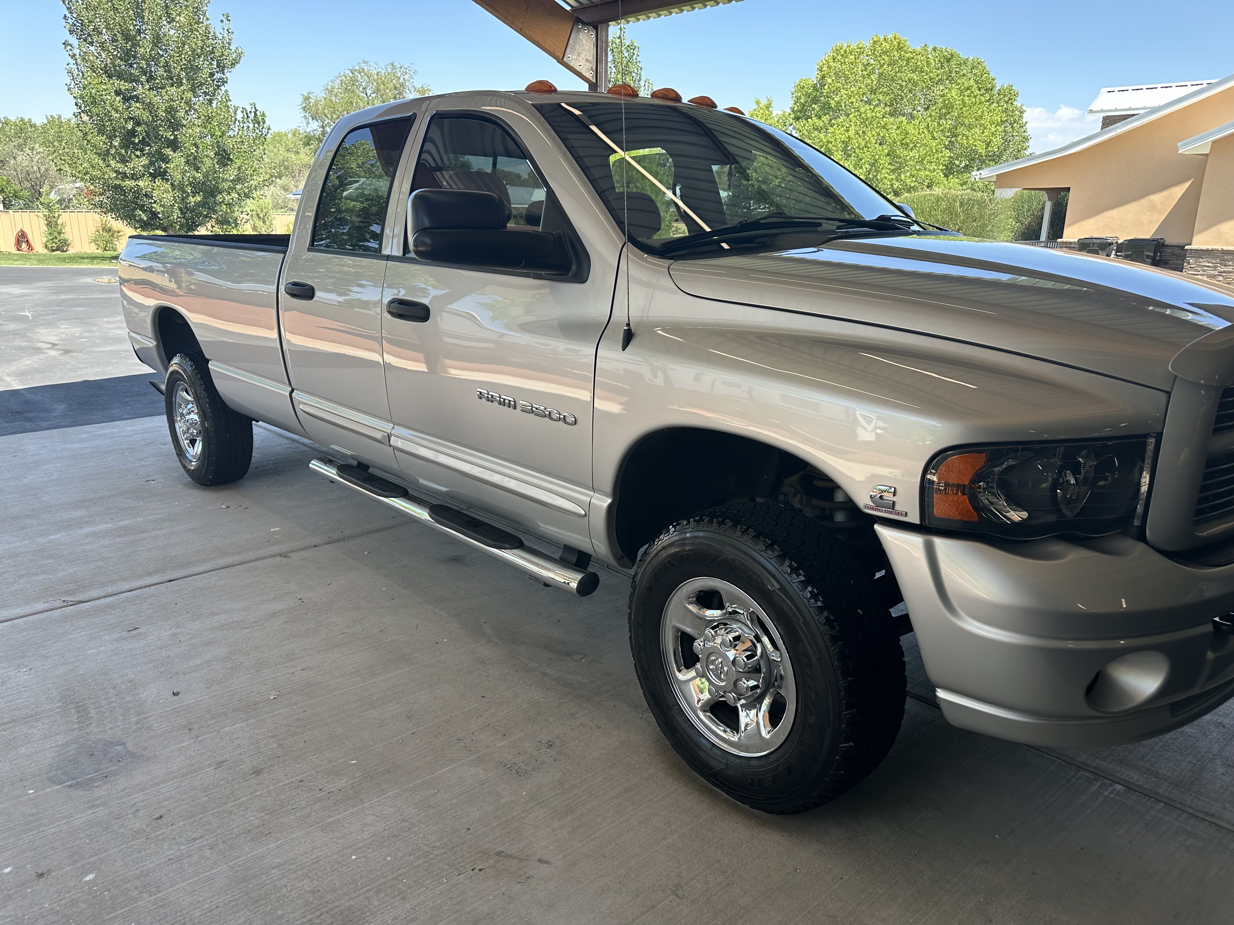 Used 2005 Dodge Ram 3500 Truck SLT AWD/4WD image 1