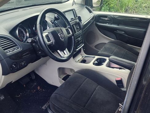 Used 2012 Dodge Grand Caravan Crew w/ Crew Value Pkg image 5