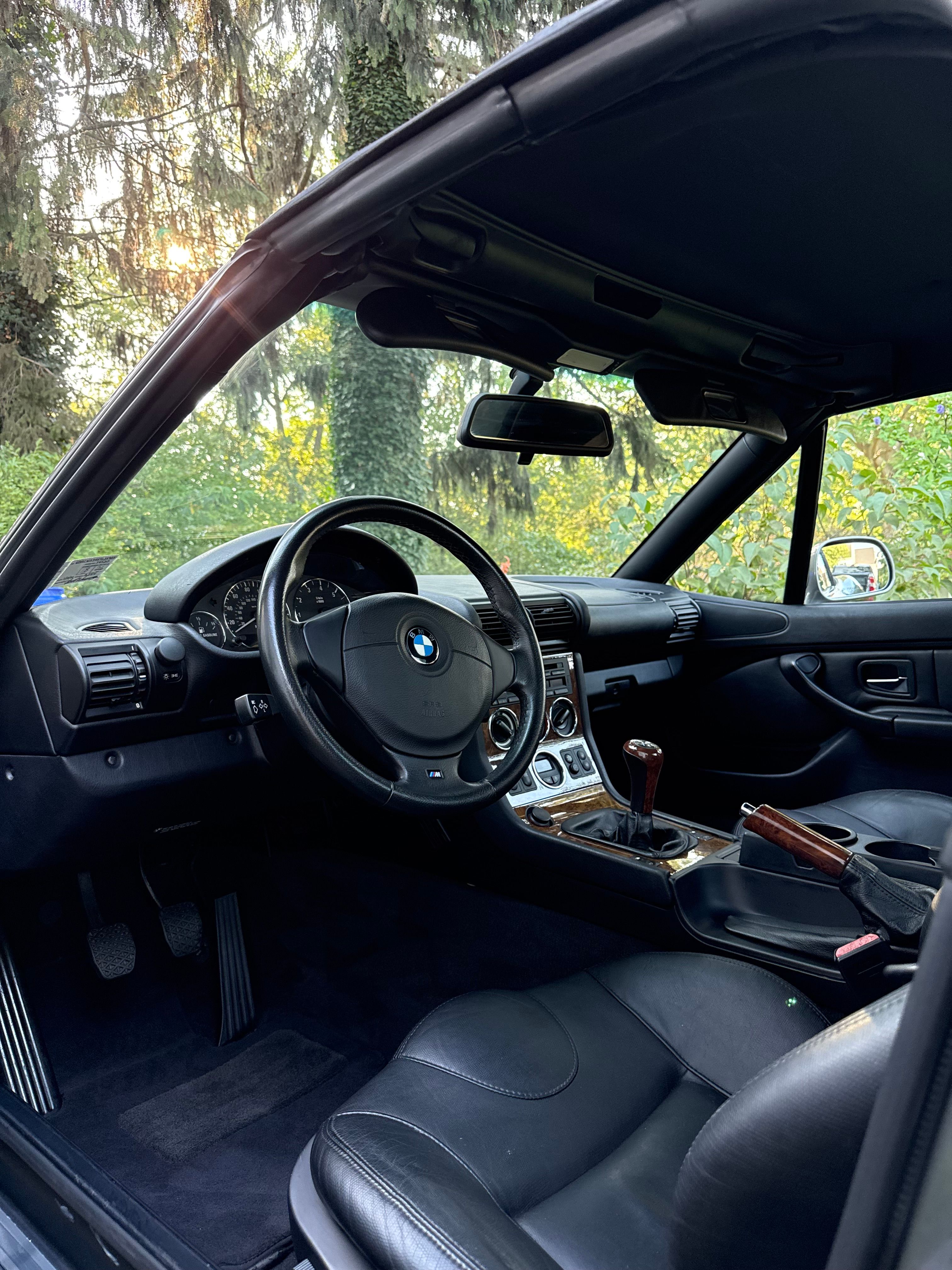 Used 2001 BMW Z3 3.0i RWD image 25