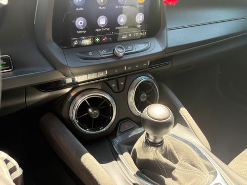 Used 2019 Chevrolet Camaro SS RWD image 13