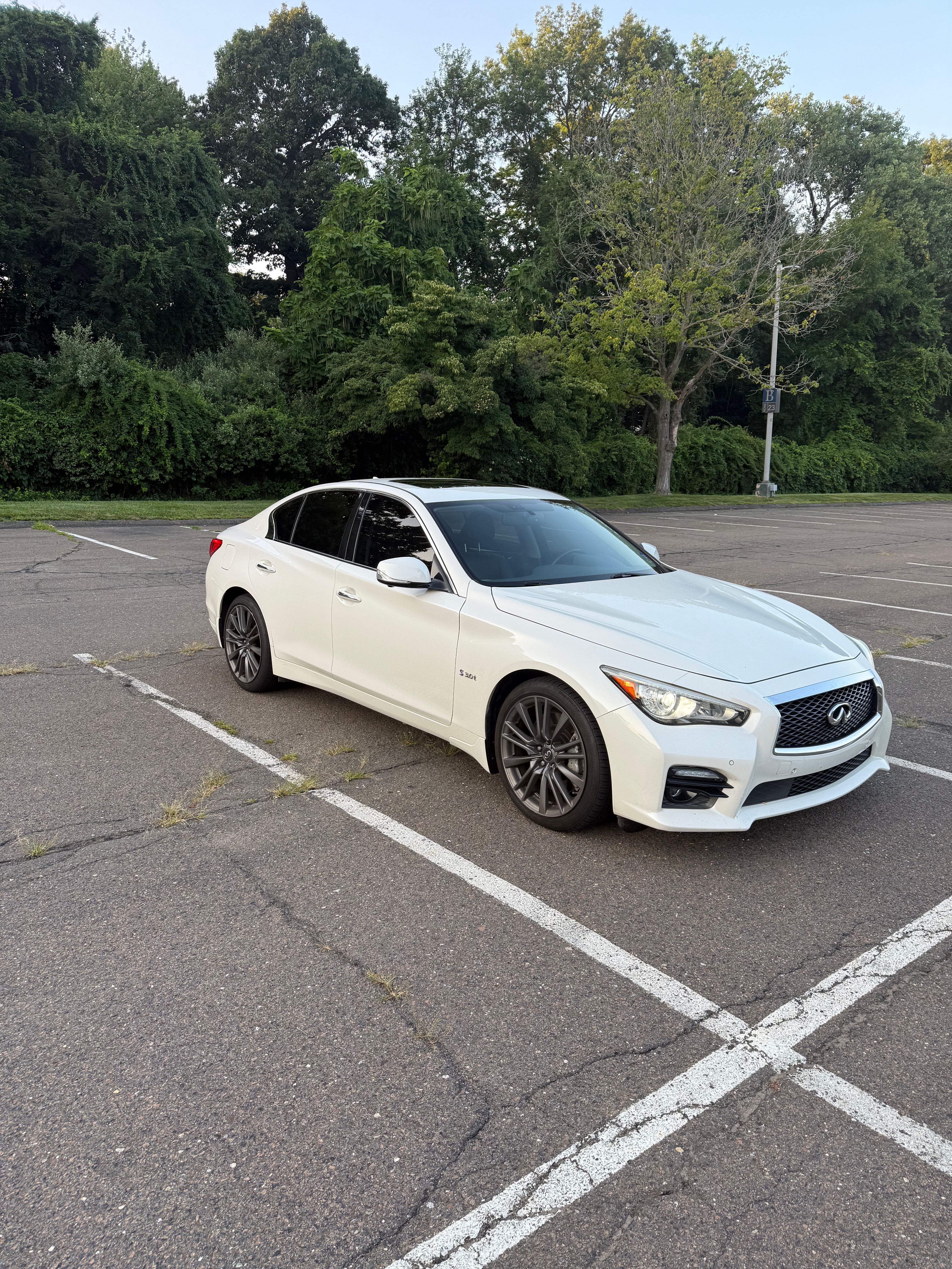 Used 2016 INFINITI Q50 Red Sport 400 AWD/4WD image 10