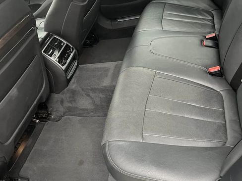 Used 2018 BMW 740i xDrive w/ Executive Package image 2