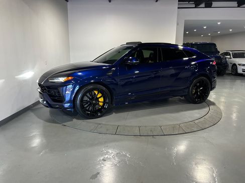 Used 2021 Lamborghini Urus AWD/4WD image 8