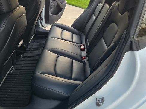 Used 2020 Tesla Model 3 Long Range image 12