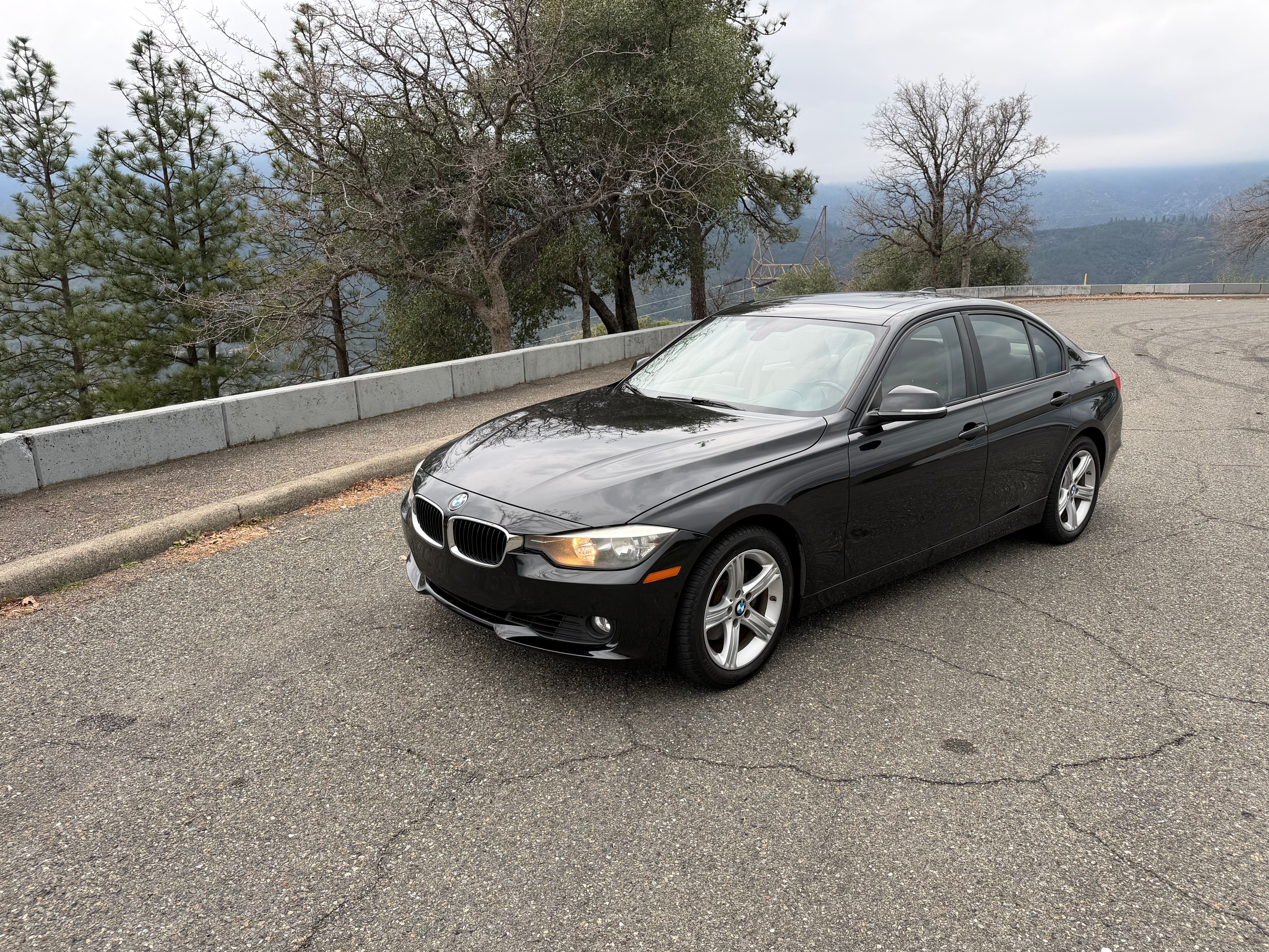 Used 2012 BMW 328i Sedan RWD image 4