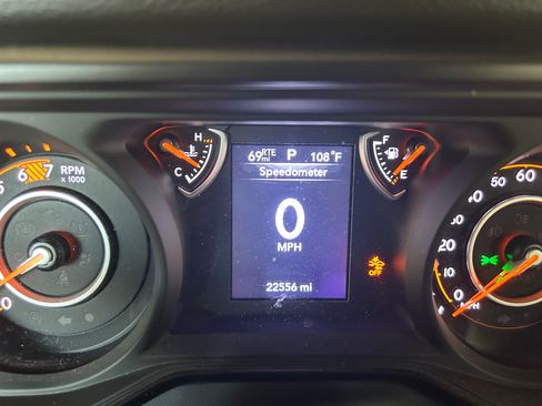 Used 2024 Jeep Wrangler Unlimited Sport AWD/4WD image 14