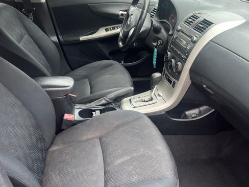 Used 2010 Toyota Corolla S image 8