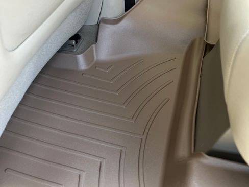 Used 2017 Cadillac Escalade Premium Luxury image 18