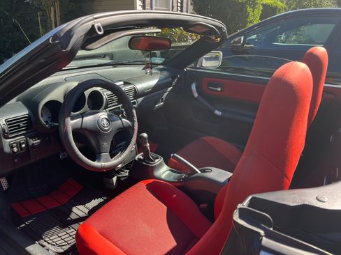 Used 2000 Toyota MR2 image 8