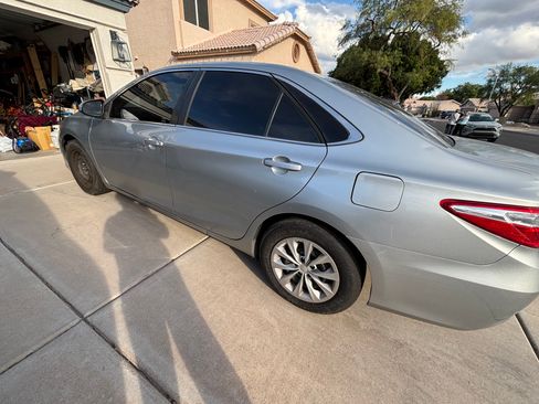 Used 2015 Toyota Camry LE image 5