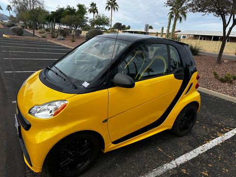 Used 2013 smart fortwo passion image 1