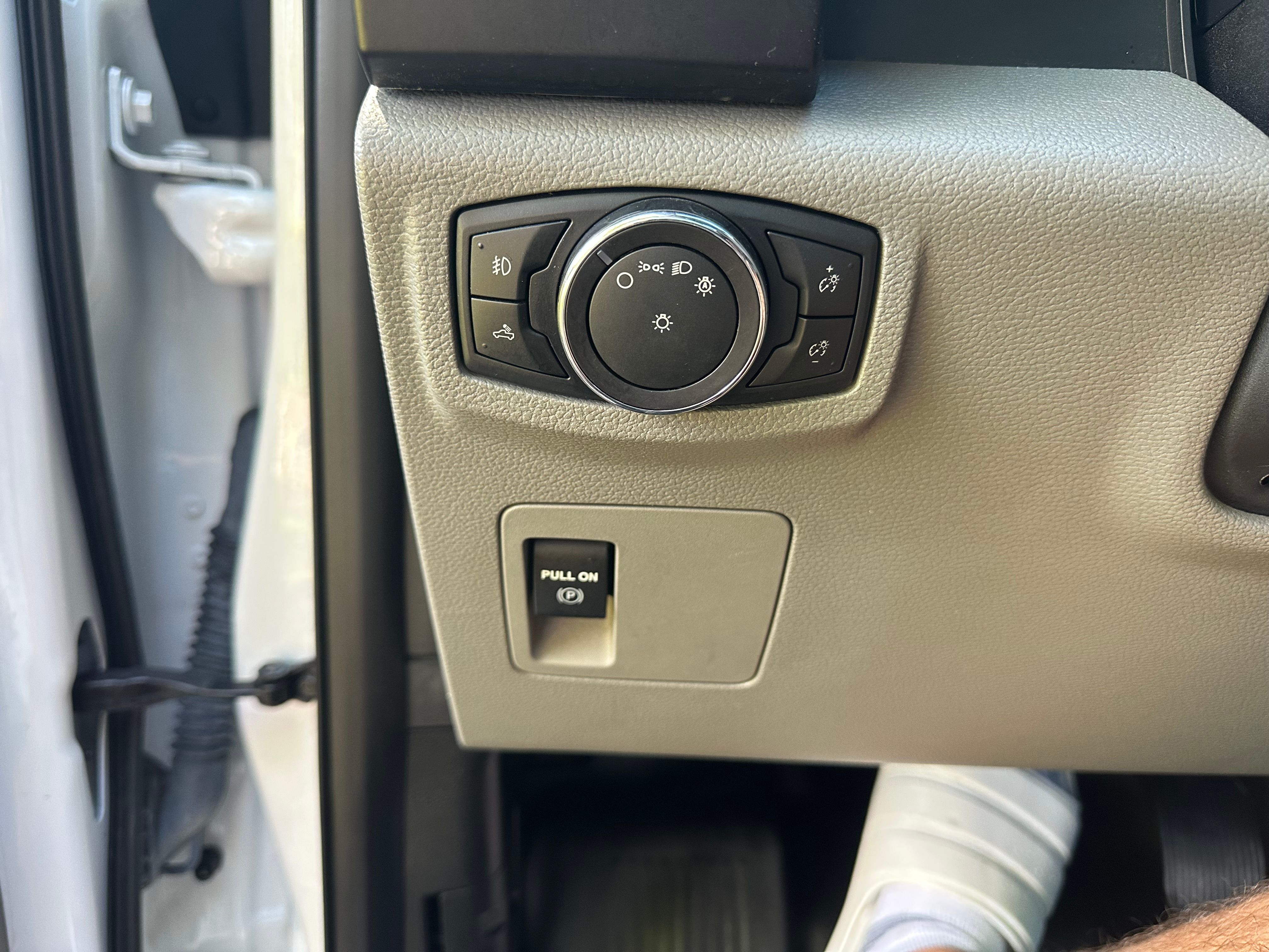 Used 2019 Ford F150 XL w/ Equipment Group 101A Mid RWD image 15
