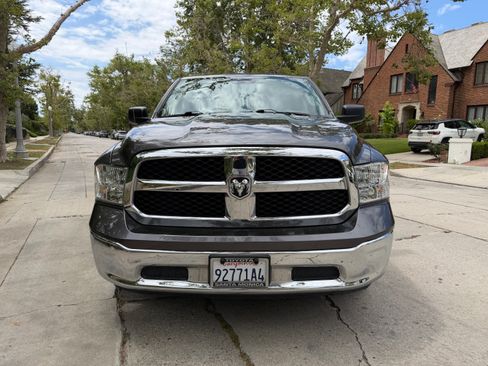 Used 2021 RAM 1500 Classic SLT RWD image 4