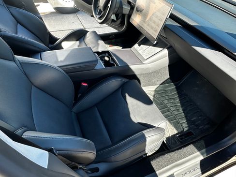 Used 2024 Tesla Model 3 Performance image 24