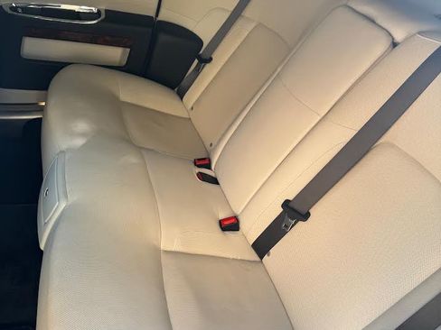 Used 2014 Rolls-Royce Ghost image 18