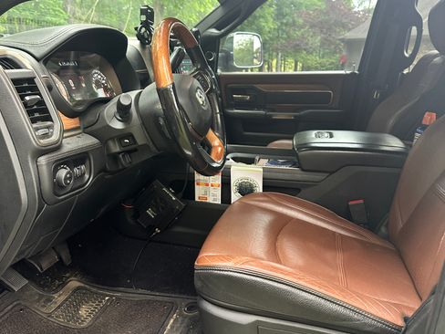 Used 2020 RAM 2500 Limited image 12