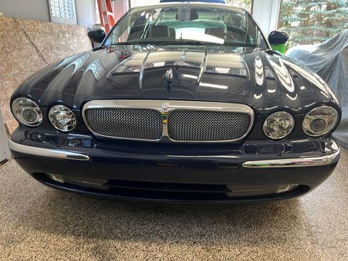 Used 2006 Jaguar XJ8 image 5