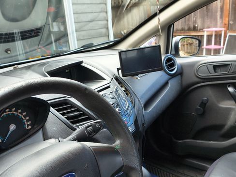 Used 2019 Ford Fiesta S image 2