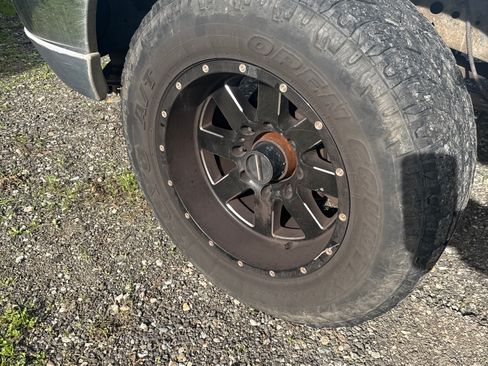 Used 2004 Ford F250 Lariat image 10