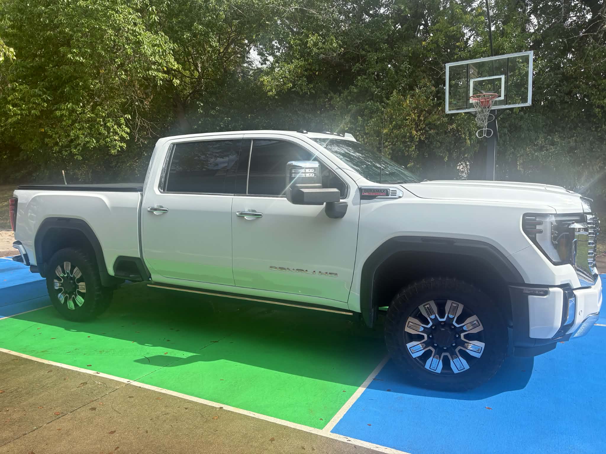 Used 2024 GMC Sierra 2500 Denali w/ Denali Reserve Package AWD/4WD image 1
