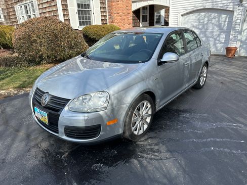 Used 2010 Volkswagen Jetta Wolfsburg Edition image 5