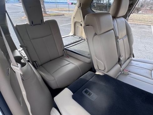 Used 2017 Nissan Pathfinder Platinum w/ Cargo Package image 18