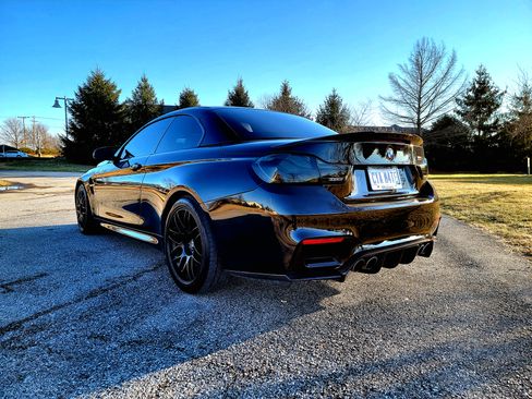 Used 2015 BMW M4 Convertible image 13