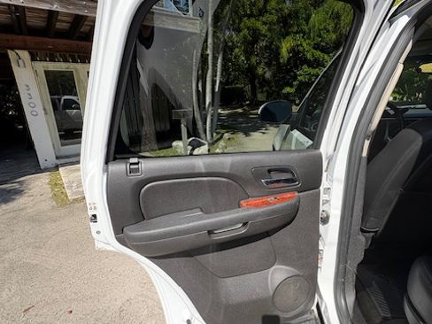 Used 2013 Chevrolet Tahoe LT image 15