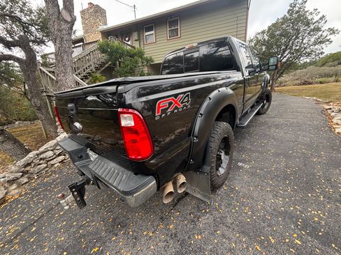 Used 2015 Ford F350 Lariat w/ Lariat Ultimate Package image 4