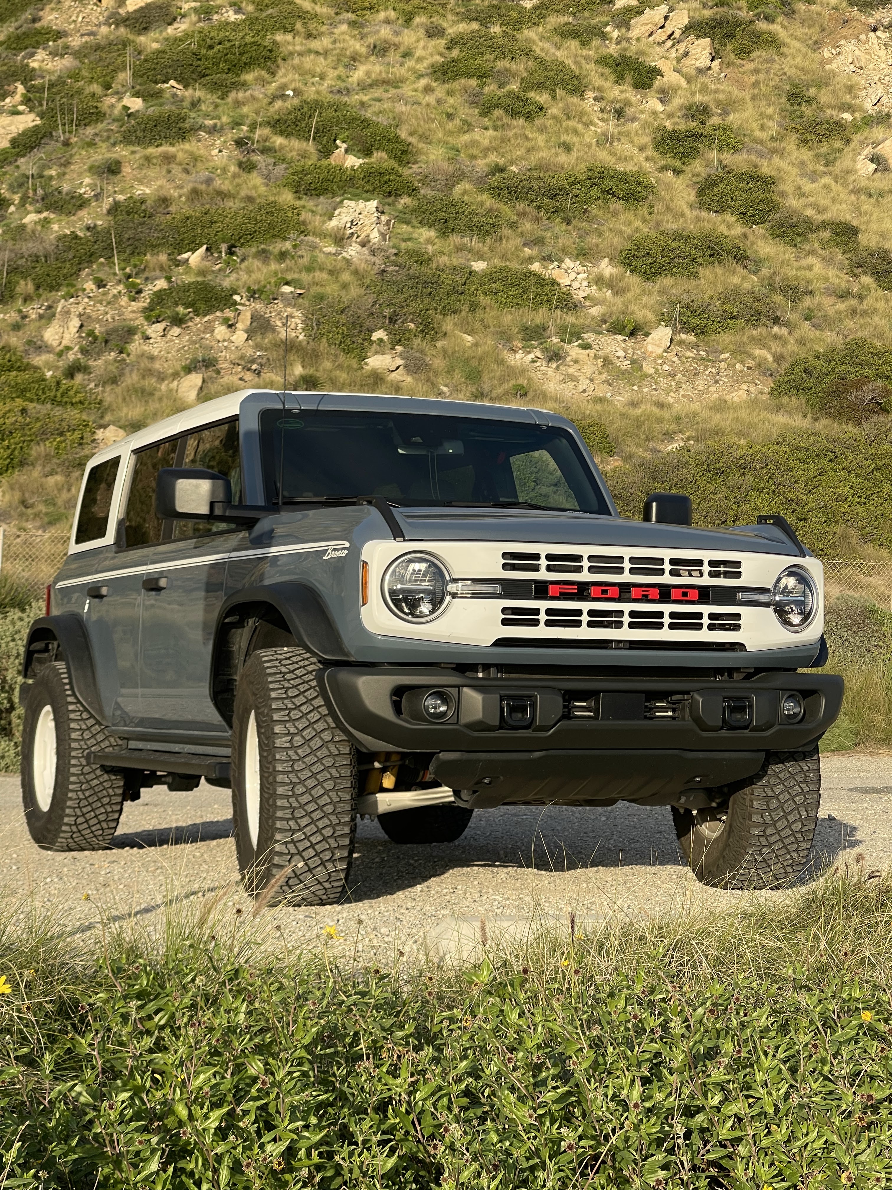 Used 2023 Ford Bronco Heritage Edition AWD/4WD image 1