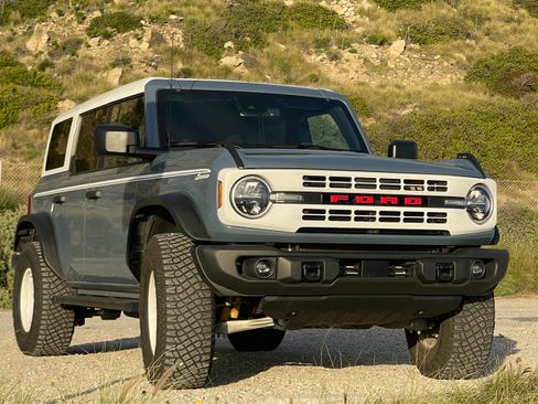 Used 2023 Ford Bronco Heritage Edition AWD/4WD image 1