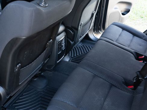 Used 2018 Jeep Grand Cherokee Laredo image 27