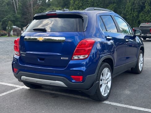 Used 2017 Chevrolet Trax Premier w/ Driver Confidence II Package FWD image 6