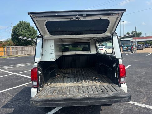 Used 2021 Toyota Tacoma SR RWD image 21