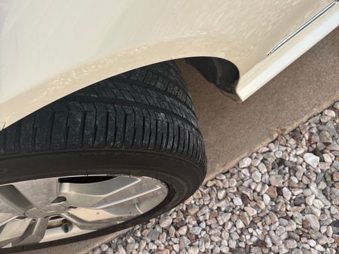 Used 2012 Mercedes-Benz E 350 BlueTEC Sedan image 8