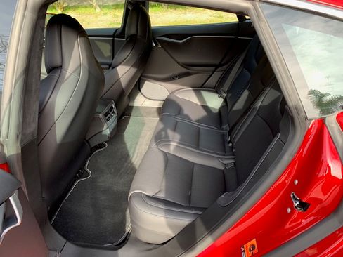 Used 2018 Tesla Model S P100D image 5