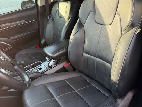 Used 2020 Kia Telluride EX image 5