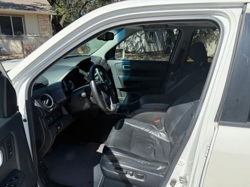 Used 2011 Honda Pilot Touring image 12