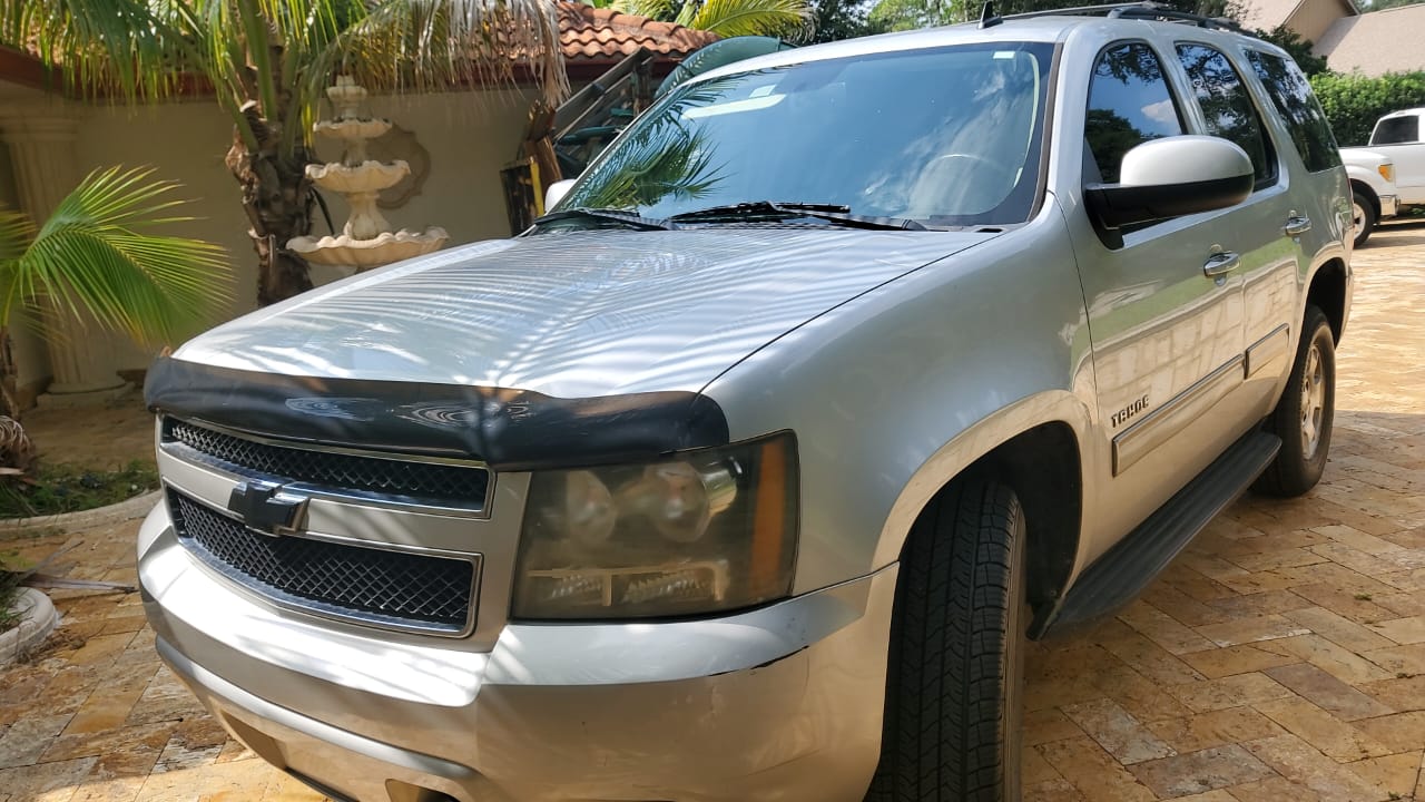 Used 2011 Chevrolet Tahoe LS w/ Convenience Package RWD image 1