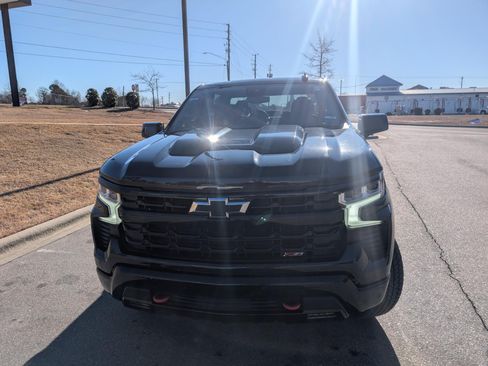 Used 2023 Chevrolet Silverado 1500 LT Trail Boss image 6