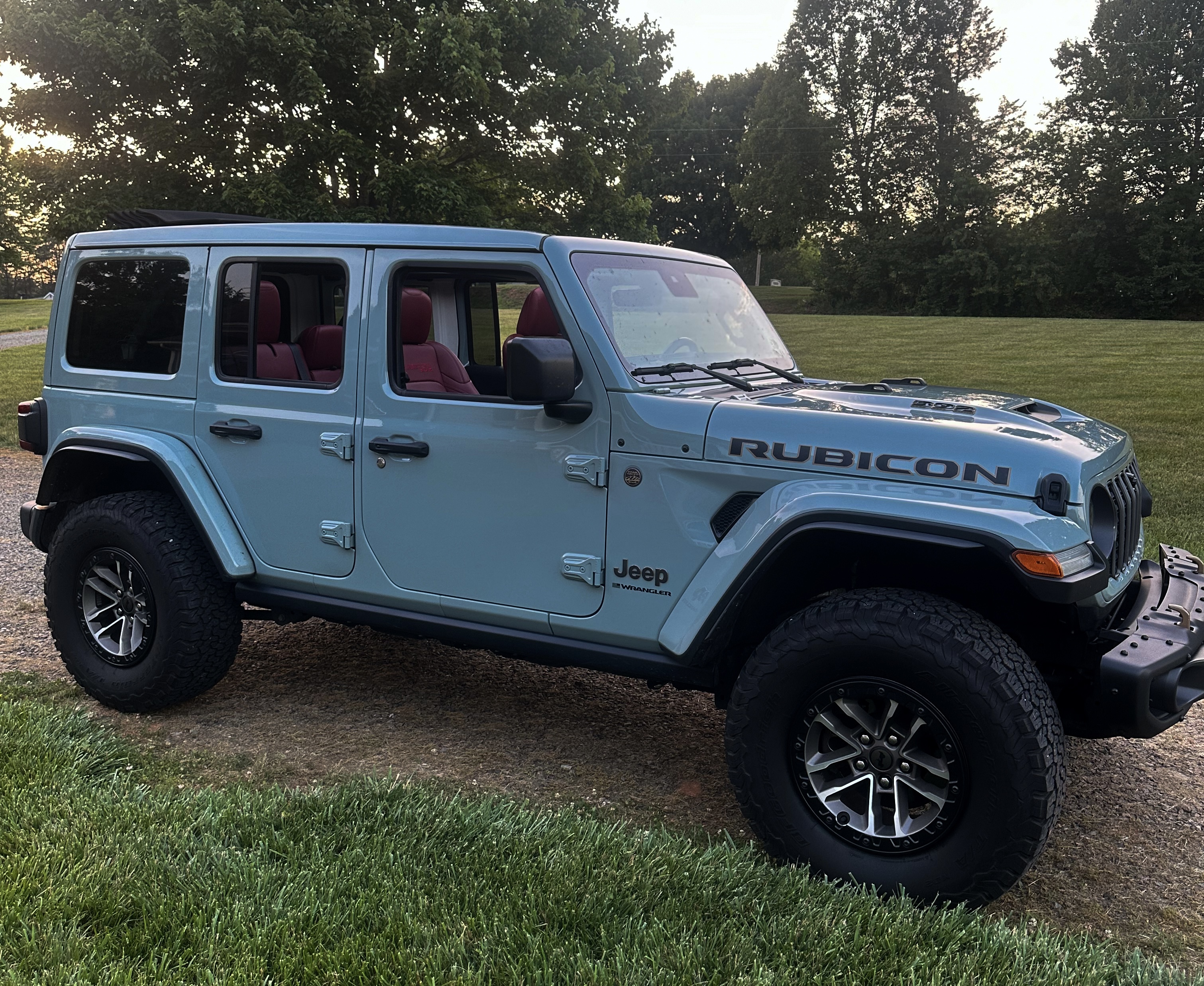 Used 2024 Jeep Wrangler Unlimited Rubicon 392 AWD/4WD image 2