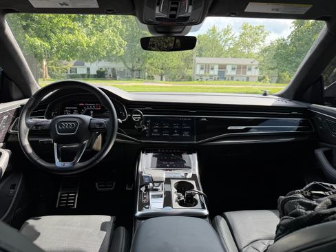 Used 2022 Audi SQ8 Prestige AWD/4WD image 11