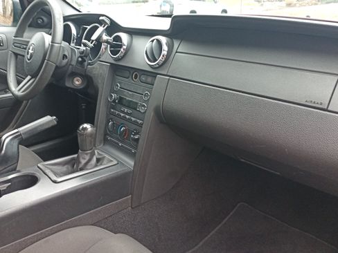 Used 2008 Ford Mustang Premium image 11