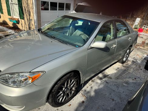 Used 2003 Toyota Camry LE image 2