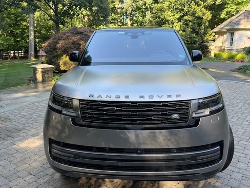 Used 2023 Land Rover Range Rover Long Wheelbase Autobiography AWD/4WD image 4