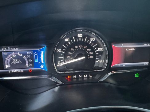 Used 2014 Lincoln MKZ Hybrid FWD image 9