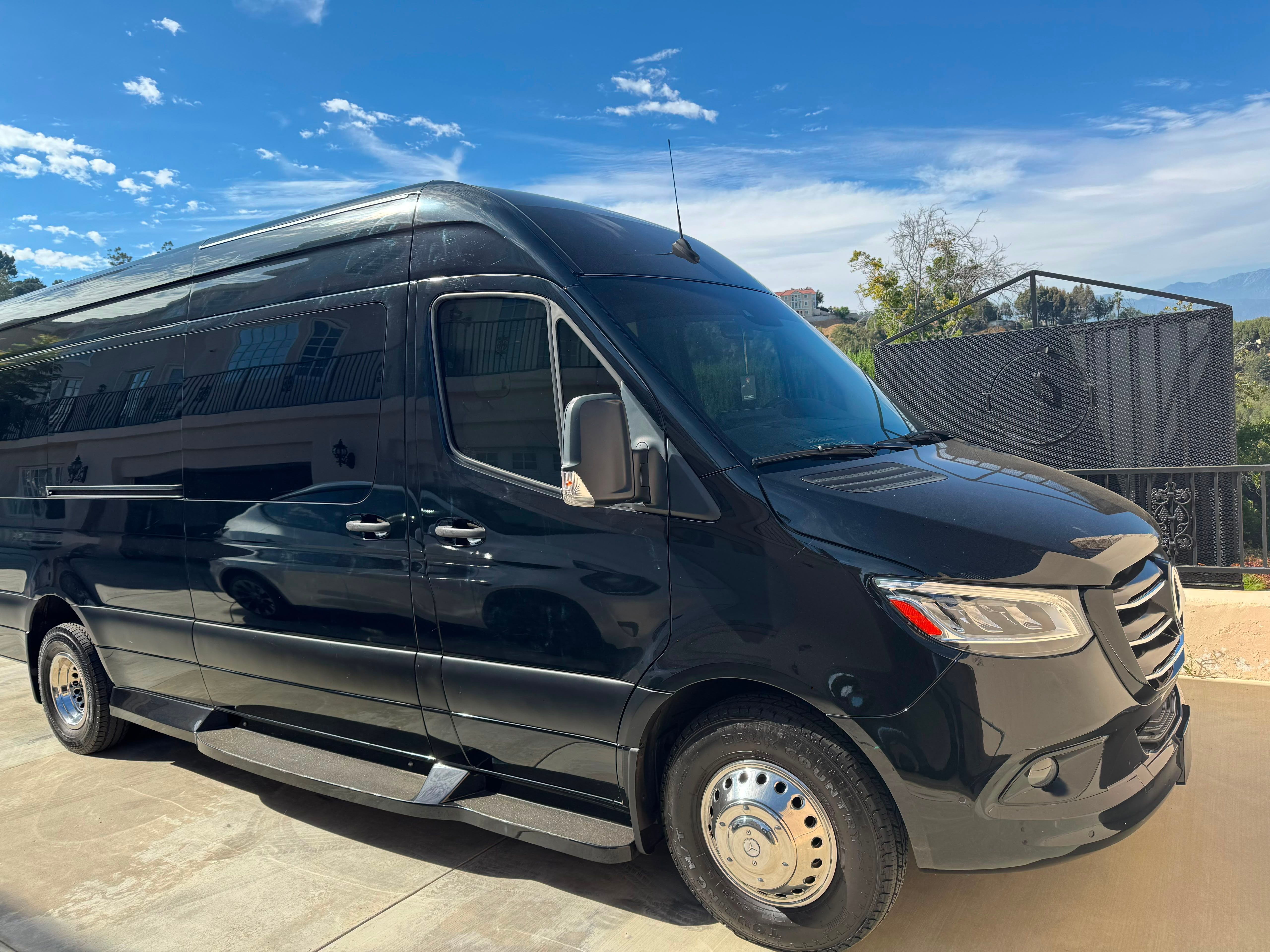 Used 2023 Mercedes-Benz Sprinter 3500 image 1